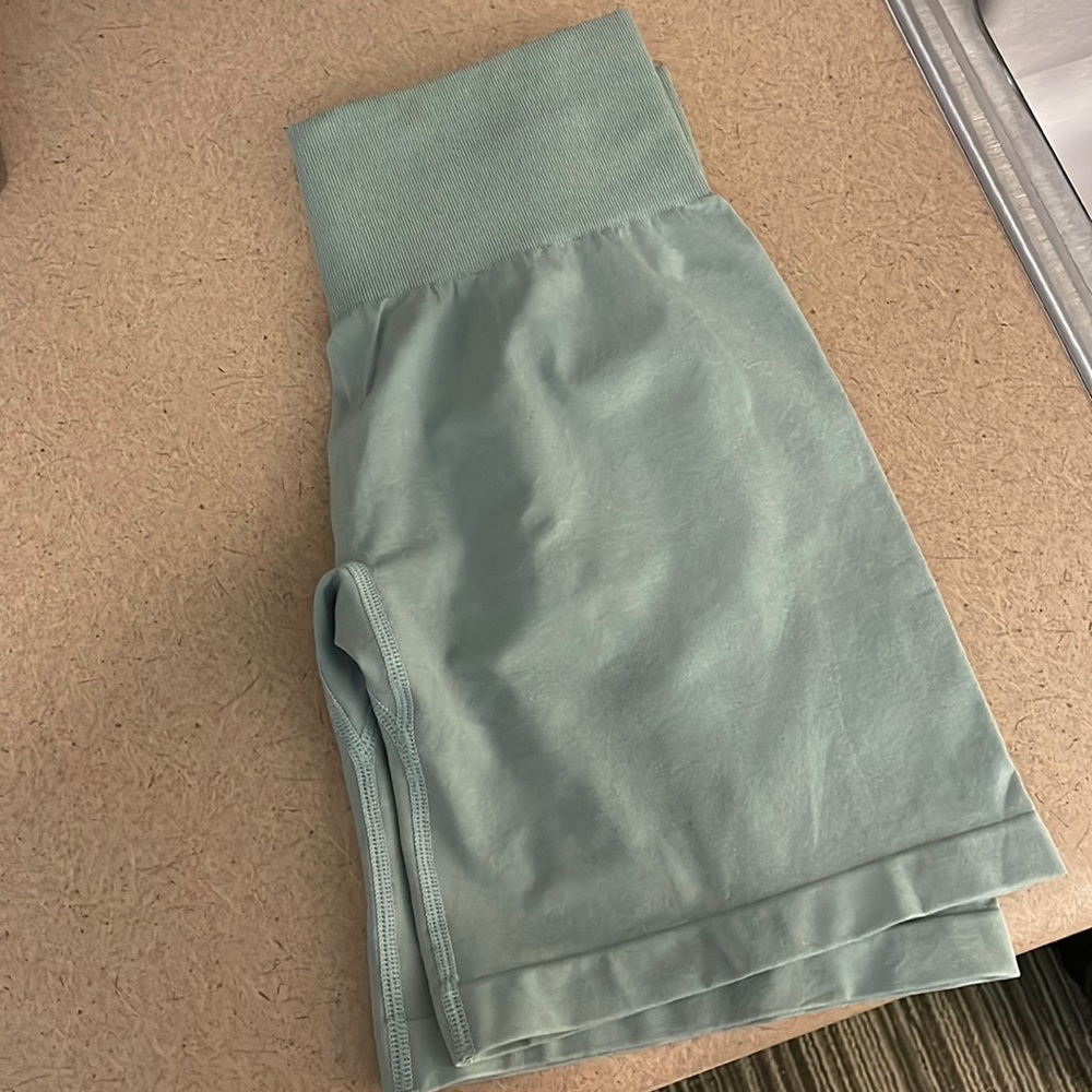 NVGTN Women’s High-Rise Athletic Bike Shorts in Sage